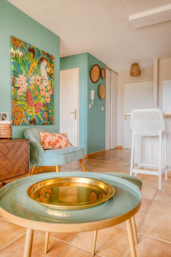 Bel Appartement Classe 3 Etoiles Bormes-les-Mimosas Kültér fotó