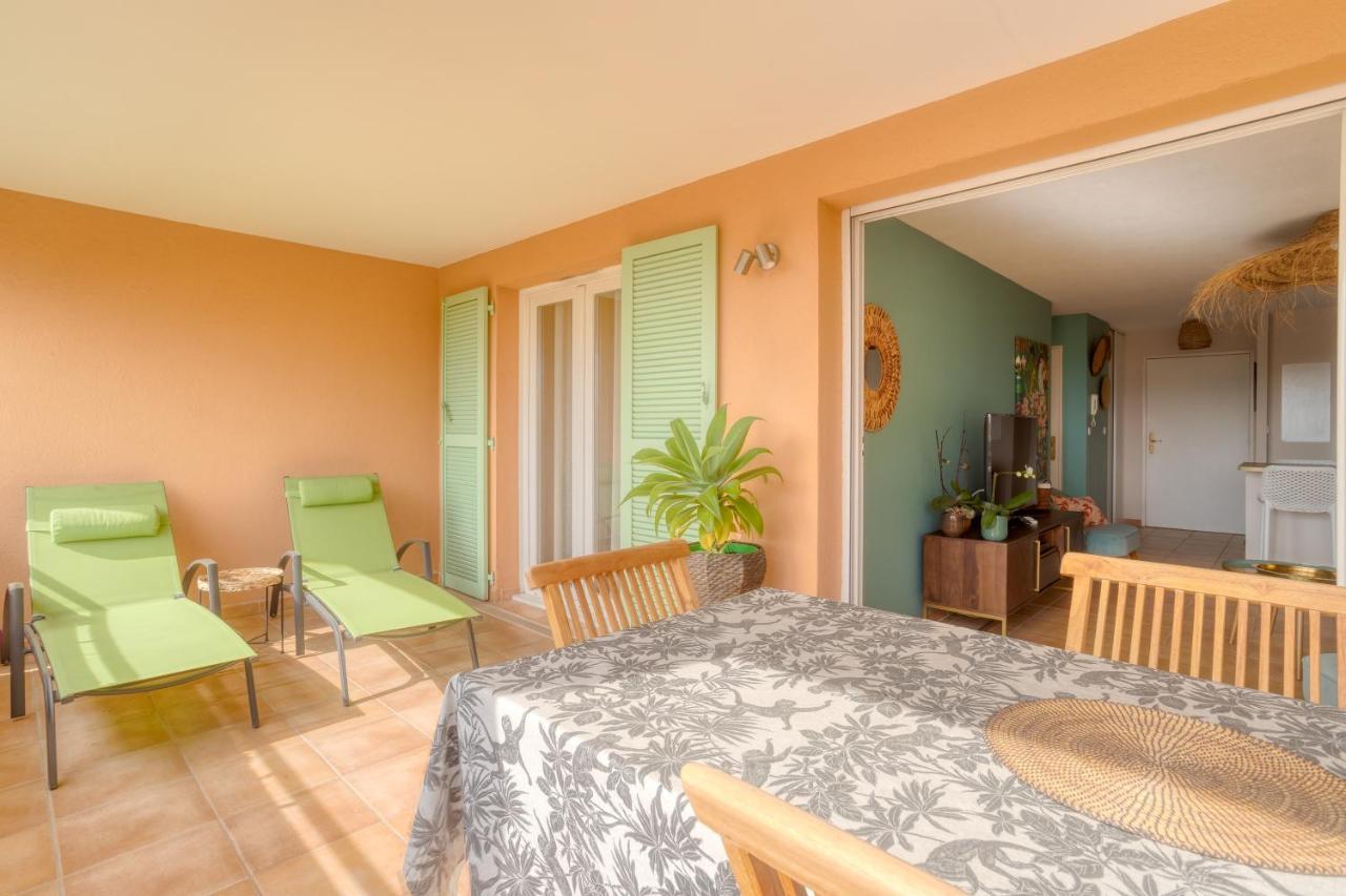 Bel Appartement Classe 3 Etoiles Bormes-les-Mimosas Kültér fotó