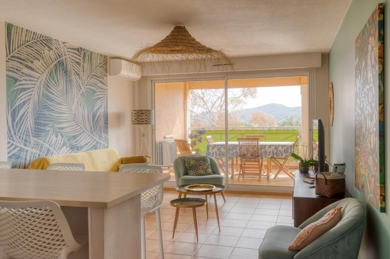 Bel Appartement Classe 3 Etoiles Bormes-les-Mimosas Kültér fotó