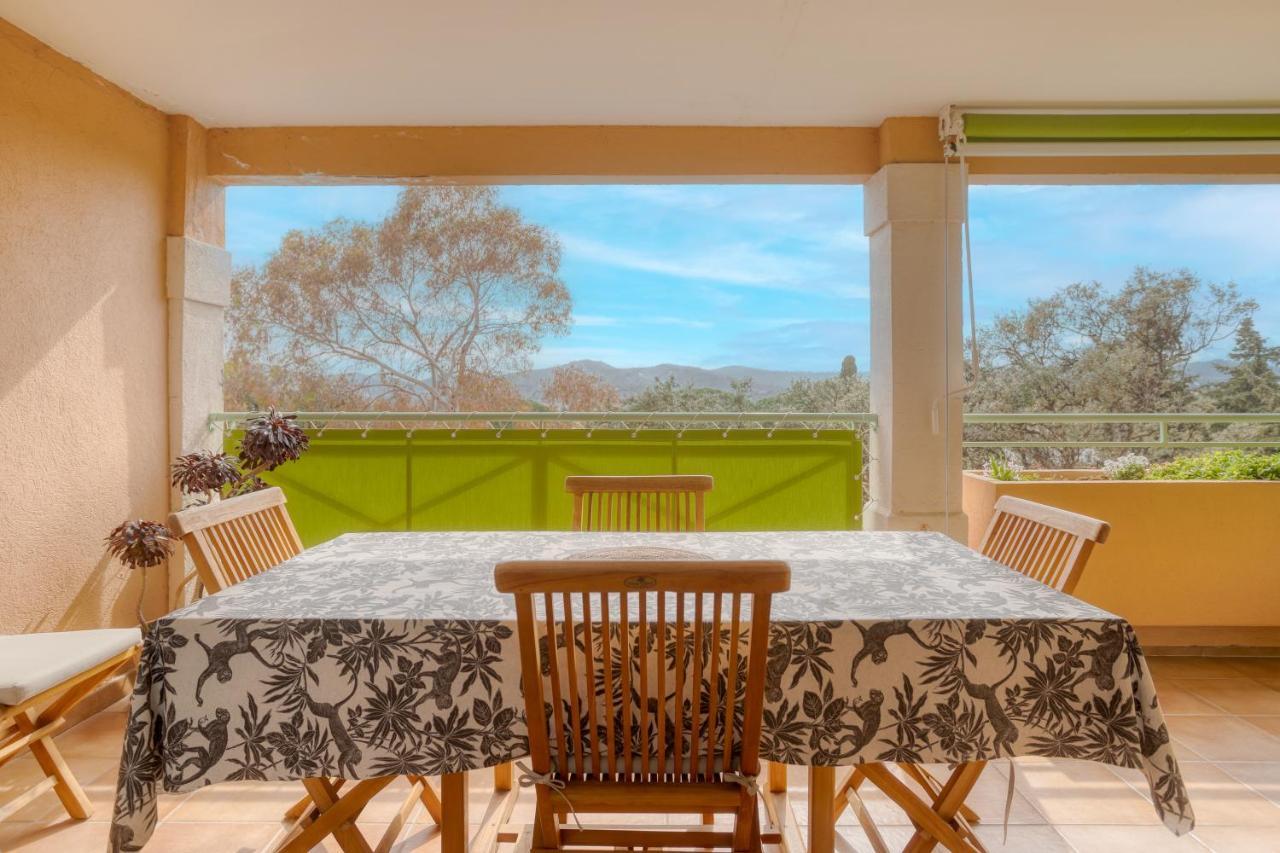 Bel Appartement Classe 3 Etoiles Bormes-les-Mimosas Kültér fotó