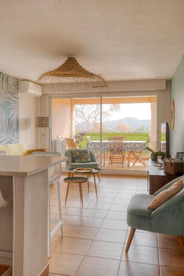 Bel Appartement Classe 3 Etoiles Bormes-les-Mimosas Kültér fotó